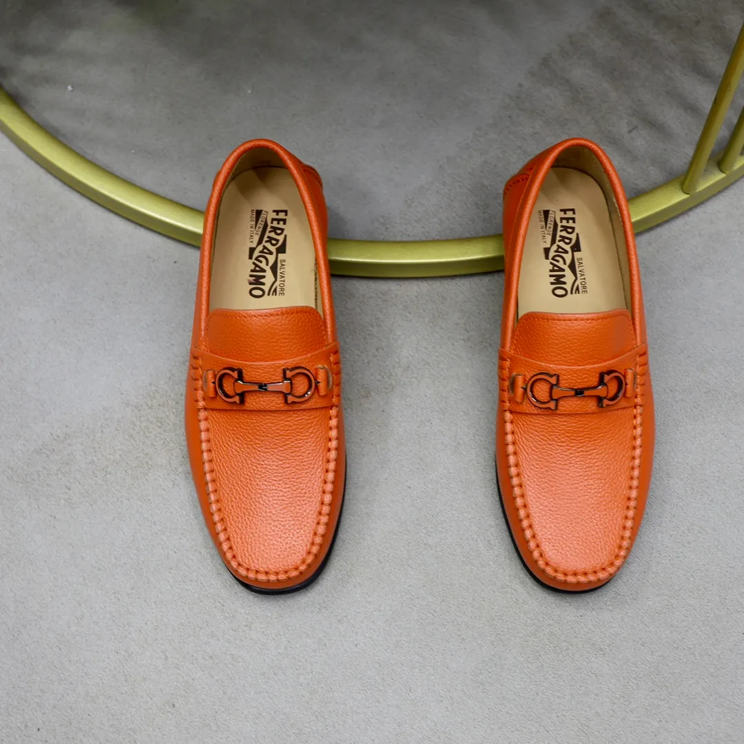 Men's shoes: 260🙅‍♂️🙅‍♂️🙅‍♂️Niuli Brand: Ferragamo Standard code: Men's code 38/44 (45 customized) Grade: Same as the official website Material: Original imported cowhide leather lining Original wear-resistant lightweight outsole Style category: Men's casual slip-on shoes Distinguished luxury brand elements top luxury Color: Actual picture color